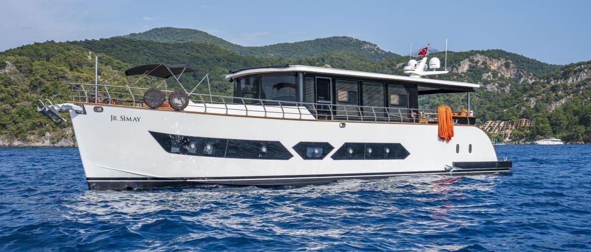 M/Y JR SIMAY