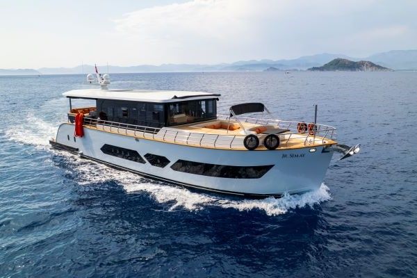 M/Y JR SIMAY
